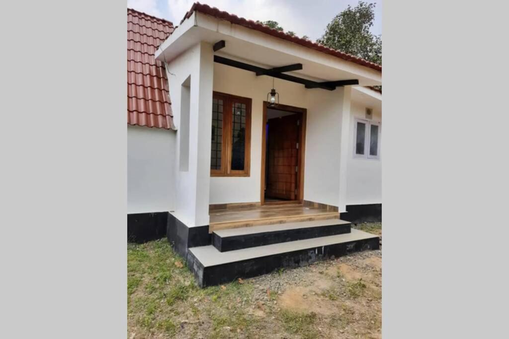Farmstay In ചില്ലുകൂടാരം At Les Domki Et Al. 瓦加蒙 外观 照片
